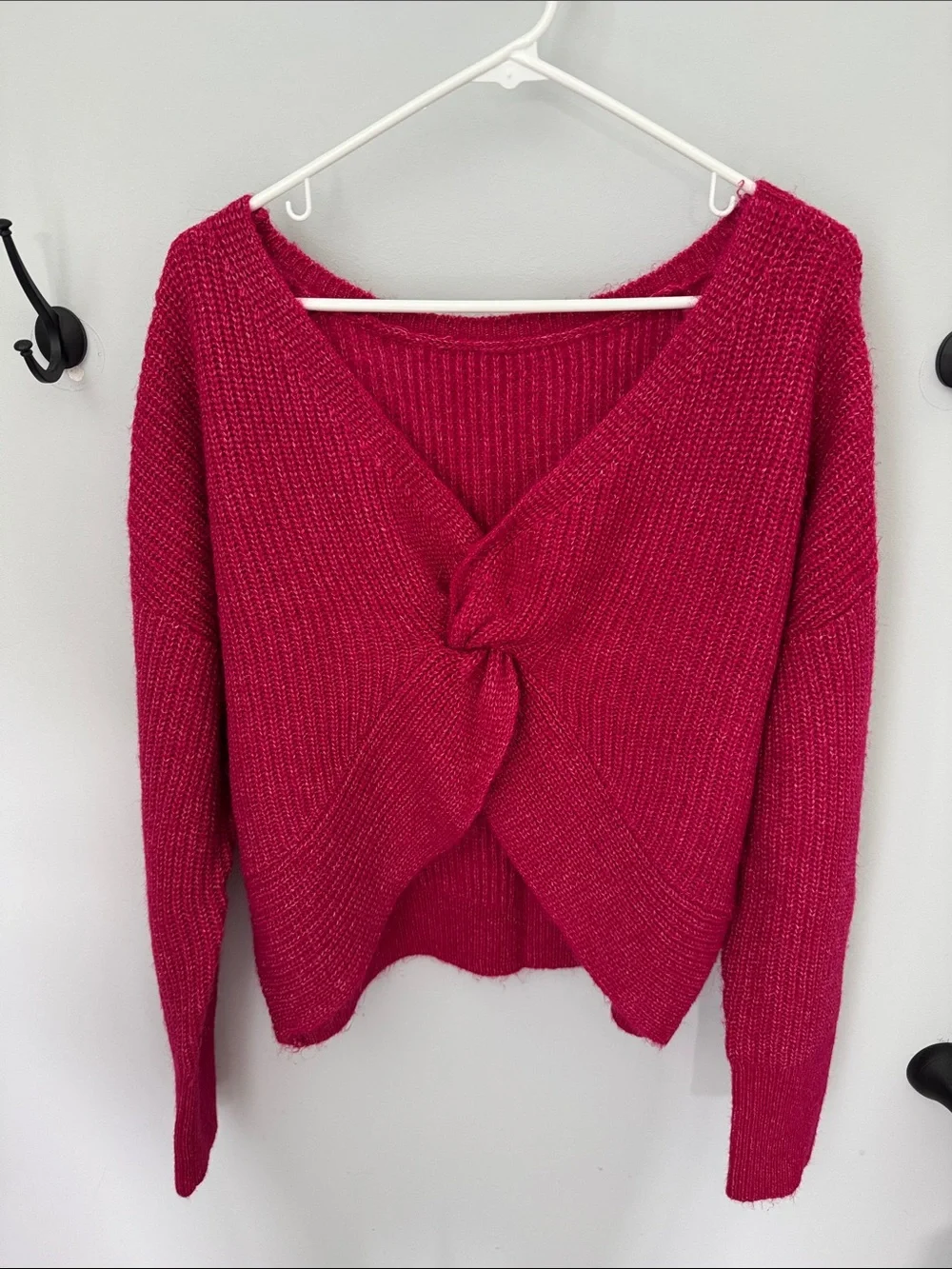 Express Women’s Twist-Front Sweater - Fuschia
